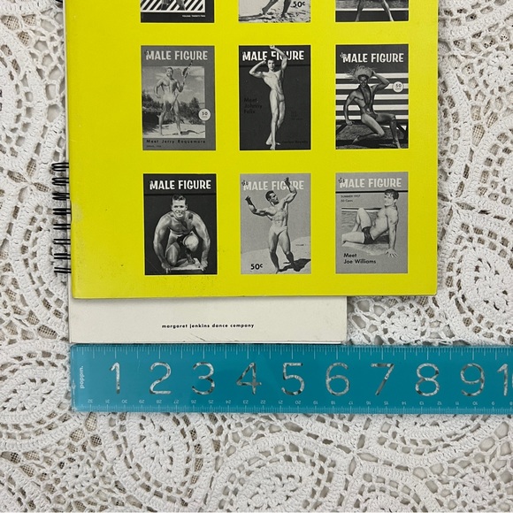 Two artsy mags - Picture 17 of 17